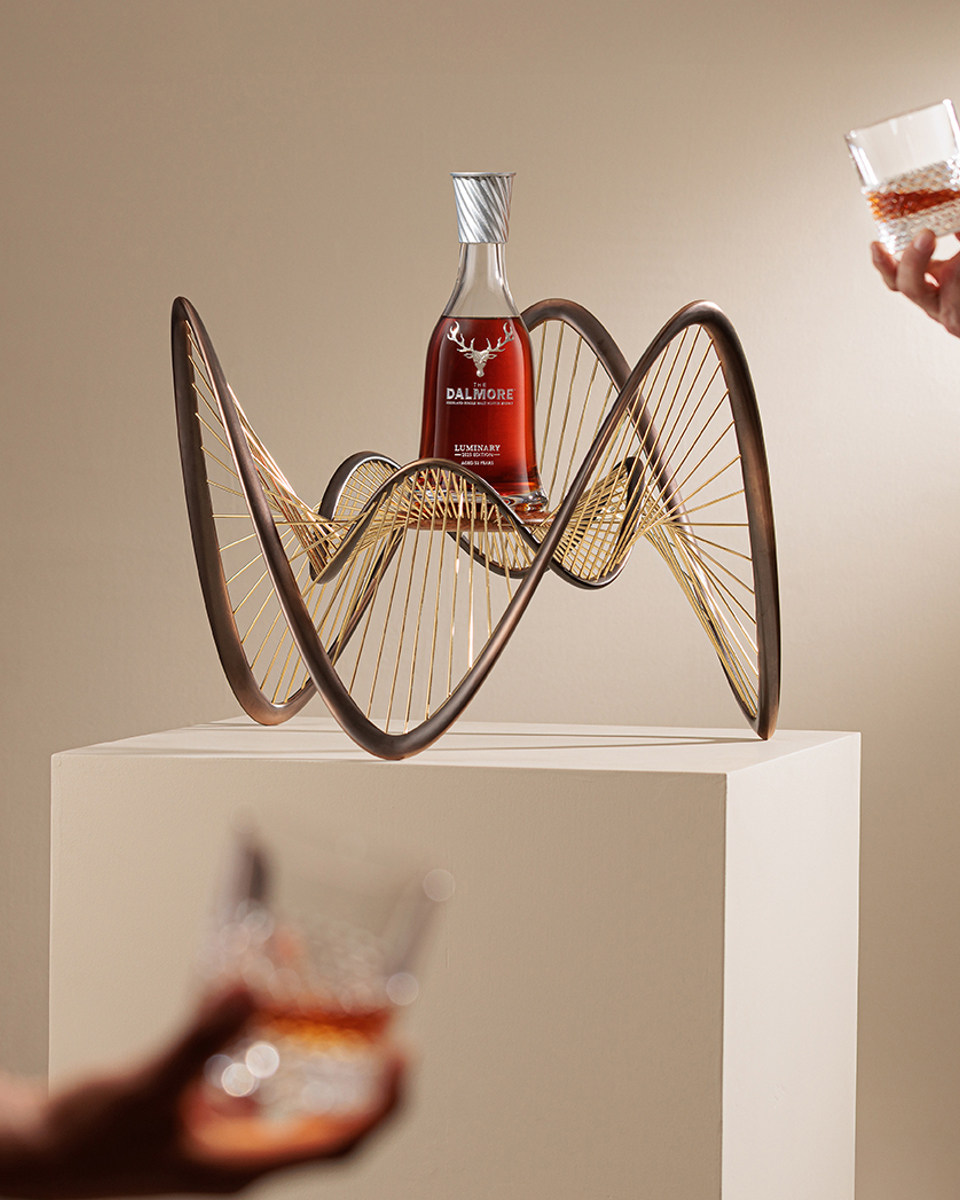 Luminary No.3 2025 Edition - The Rare sculpture with a couple and glasses