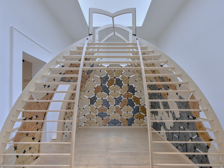 16) Arch25 Templo 15.04.250384 HDR