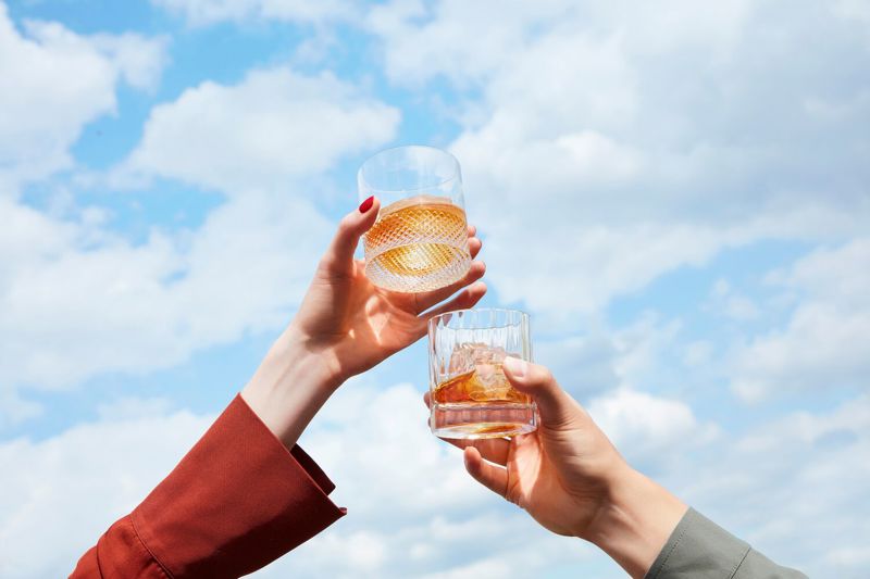 Medium Thedalmore Newbrandworld Glass Lifestyle CML PD01 Image A0